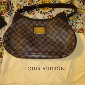 Louis Vitton Thames PM damper Ebene